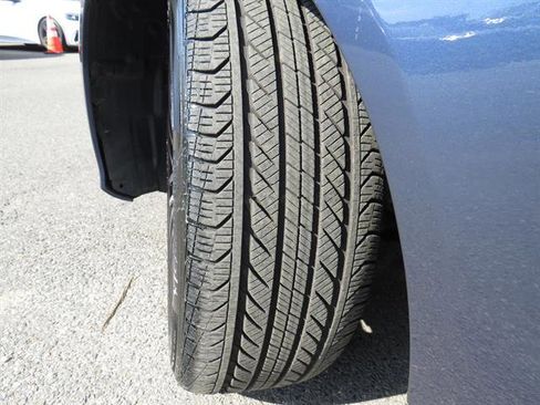 Used 2025 Mercedes-Benz C 300 4MATIC Sedan image 9