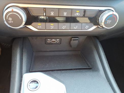 Used 2025 Nissan Altima 2.5 SV image 21