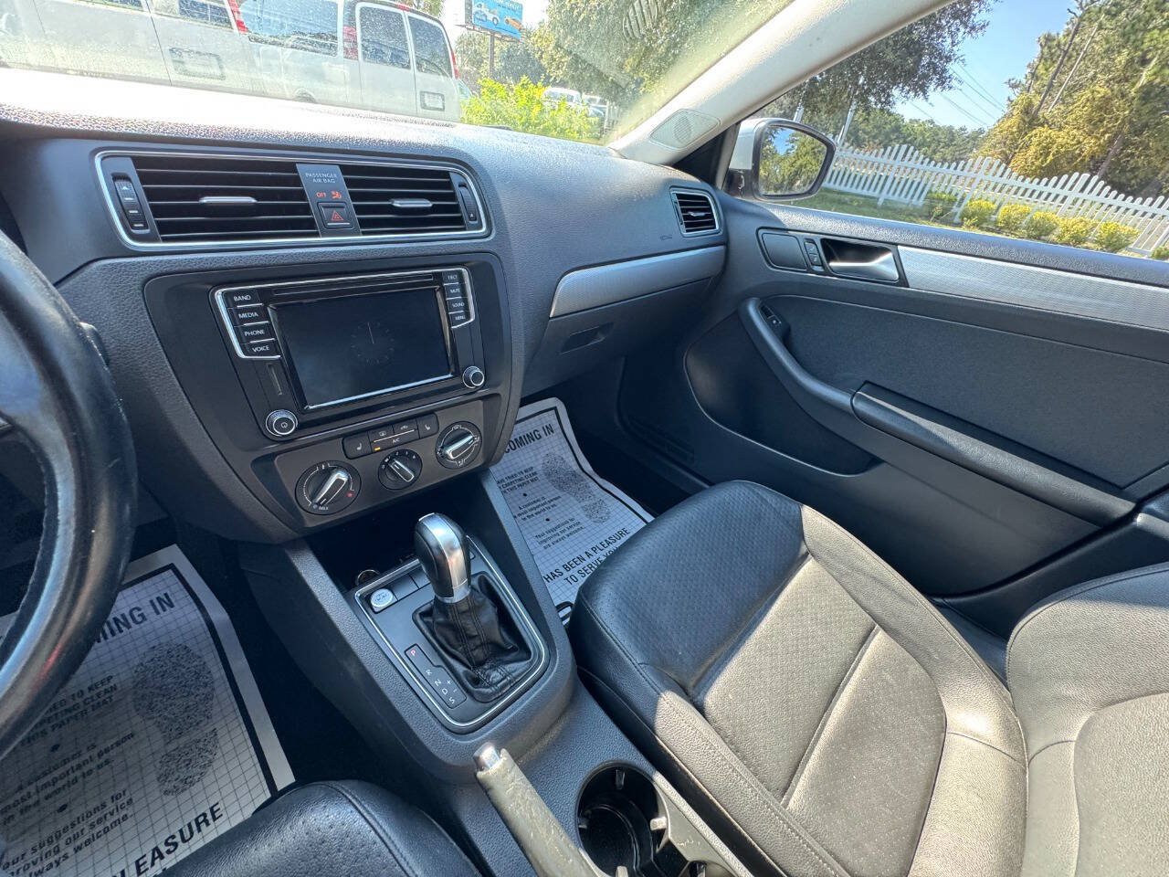 Used 2016 Volkswagen Jetta SE FWD image 17