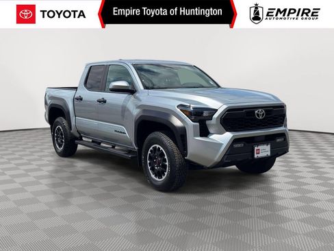 Used 2024 Toyota Tacoma TRD Off-Road AWD/4WD image 1