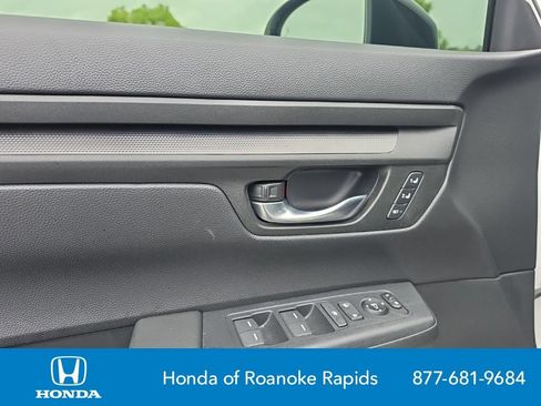Used 2025 Honda CR-V Sport-L image 11