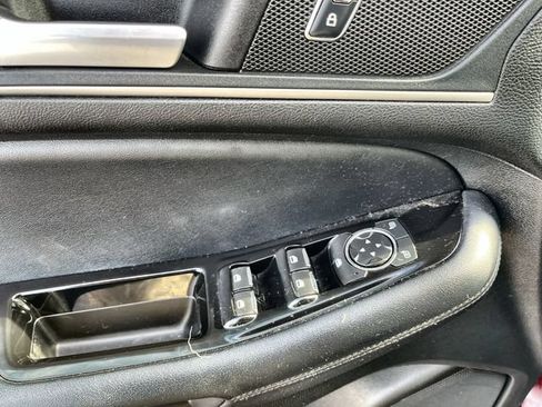 Used 2018 Ford Edge SEL w/ Equipment Group 201A AWD/4WD image 16