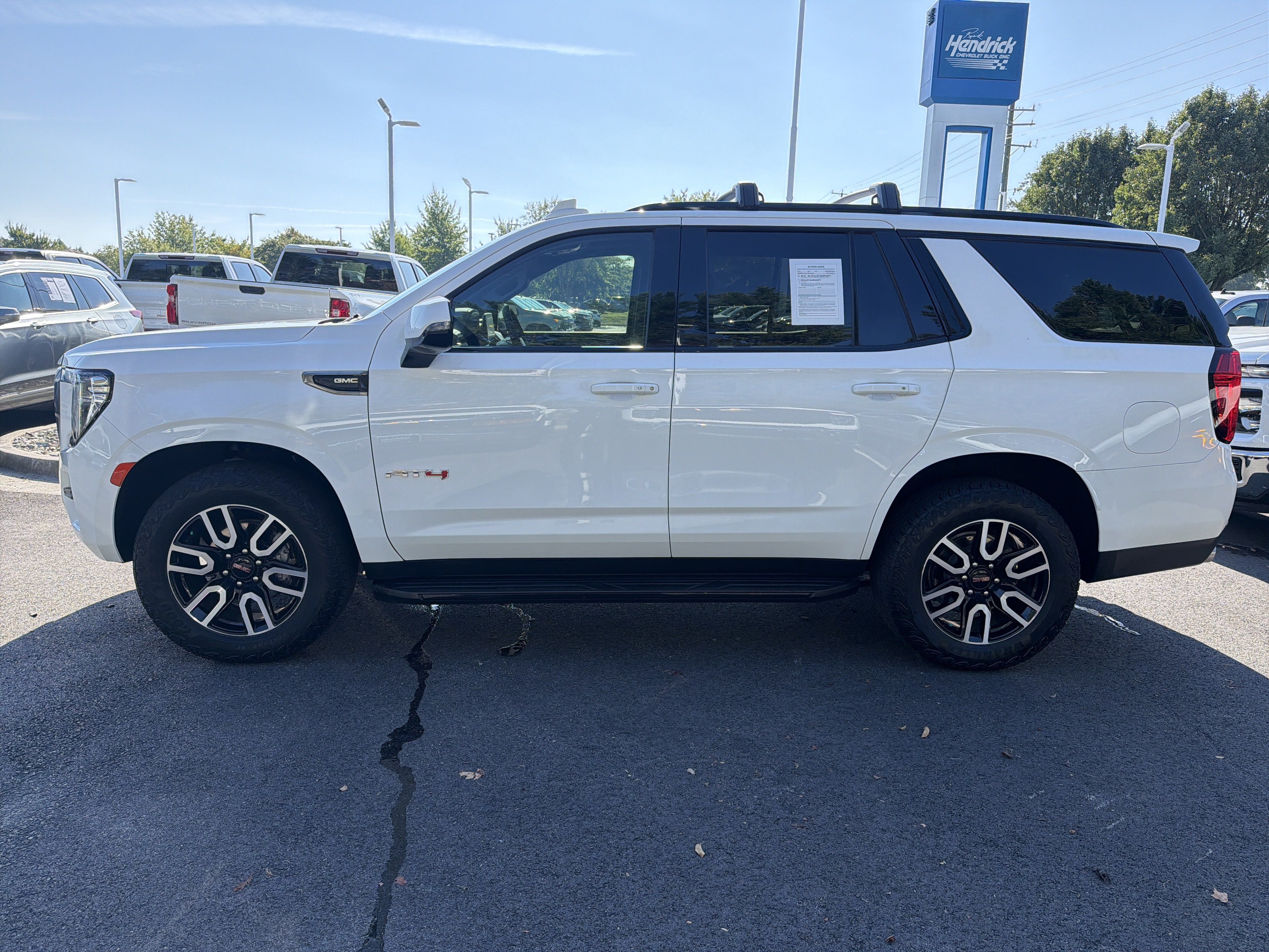 Used 2024 GMC Yukon AT4 AWD/4WD image 7