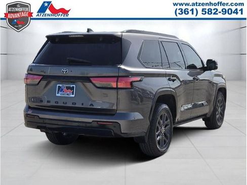 Used 2023 Toyota Sequoia Platinum AWD/4WD image 3