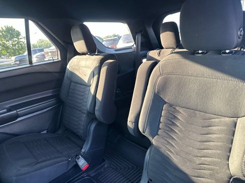 Used 2020 Ford Explorer XLT RWD image 9