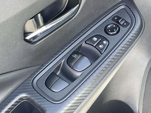 Used 2025 Nissan Versa SV w/ Trunk Package image 14