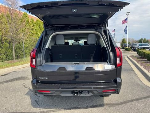 New 2026 Ford Expedition Active image 6