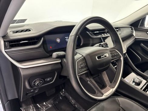 Used 2021 Jeep Grand Cherokee L Limited AWD/4WD image 24