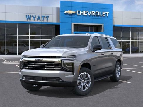 New 2026 Chevrolet Suburban LT w/ Comfort Package image 7