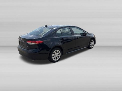 Used 2026 Toyota Corolla LE FWD image 4