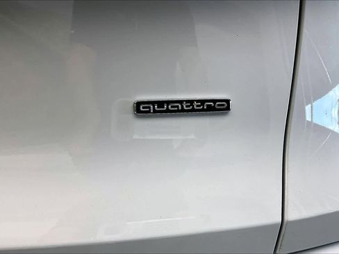 Certified 2025 Audi Q5 Premium Plus w/ Premium Plus image 9