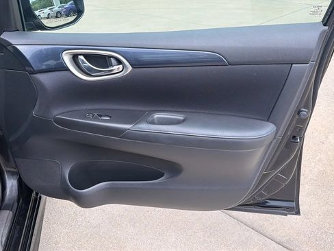 Used 2019 Nissan Sentra SR FWD image 70
