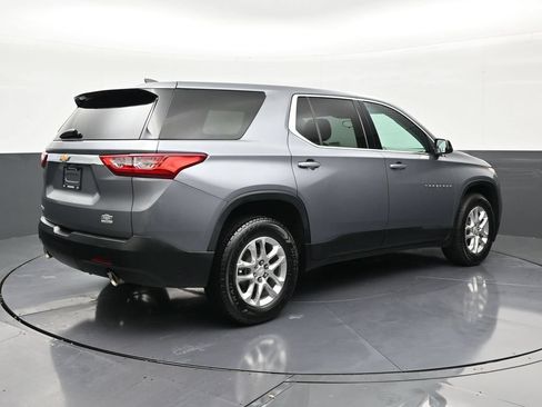 Used 2021 Chevrolet Traverse LS FWD image 5