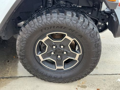 Used 2023 Jeep Gladiator Mojave w/ LED Lighting Group image 7