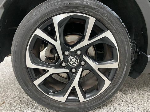 Used 2020 Toyota C-HR LE image 25