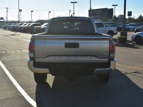 Used 2023 Toyota Tacoma TRD Off-Road image 2