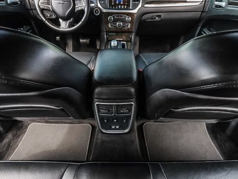 Used 2015 Chrysler 300 C RWD image 44