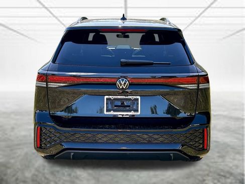New 2026 Volkswagen Tiguan SE R-Line FWD image 5
