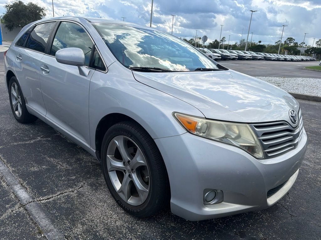 Used 2011 Toyota Venza w/ Convenience Pkg FWD image 2