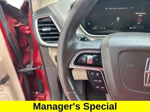 Used 2019 Lincoln Nautilus Select AWD/4WD image 16