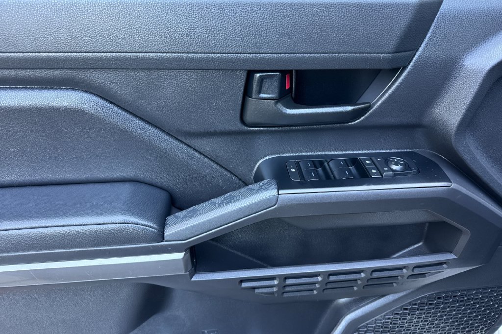 Certified 2026 Toyota Tacoma SR5 AWD/4WD image 10