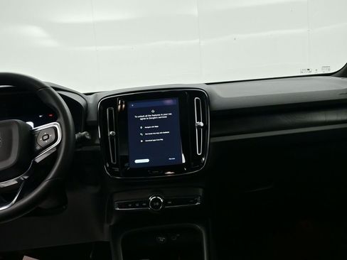 Used 2024 Volvo XC40 Recharge Ultimate w/ Protection Package Premier image 12