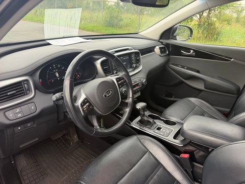 Used 2019 Kia Sorento EX AWD/4WD image 12