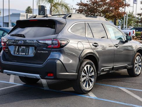 Used 2023 Subaru Outback Limited image 25