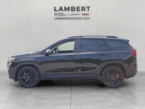 Used 2024 GMC Terrain SLE w/ Driver Convenience Package AWD/4WD image 2