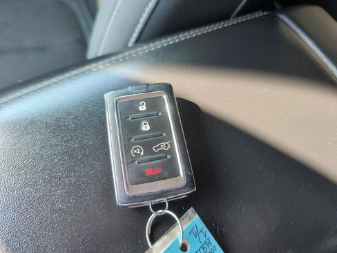 Used 2021 Jeep Grand Cherokee L Laredo w/ Luxury Tech Group I RWD image 30