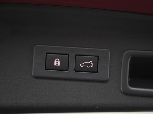 Used 2025 Subaru Forester Premium AWD/4WD image 17