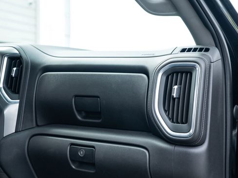 Used 2020 Chevrolet Silverado 1500 LTZ AWD/4WD image 13
