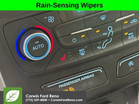 Used 2018 Ford Escape SE w/ Ford Safe & Smart Package AWD/4WD image 19