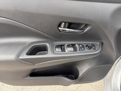 Used 2023 Nissan Versa SV FWD image 23