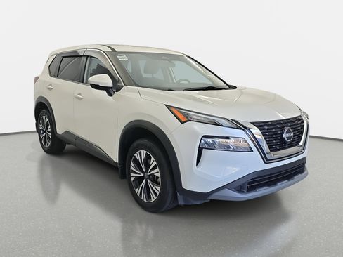 Certified 2023 Nissan Rogue SV image 3