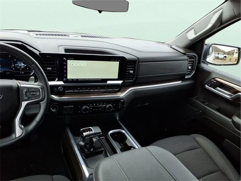 Used 2024 Chevrolet Silverado 1500 LT Trail Boss image 16