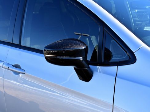 New 2026 Chrysler Pacifica Limited image 7