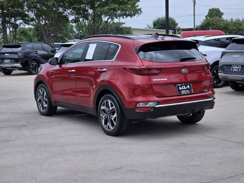 Certified 2022 Kia Sportage EX FWD image 3