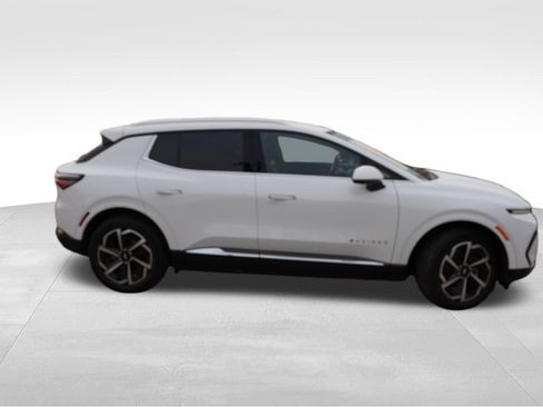 Certified 2024 Chevrolet Equinox EV LT AWD/4WD image 2
