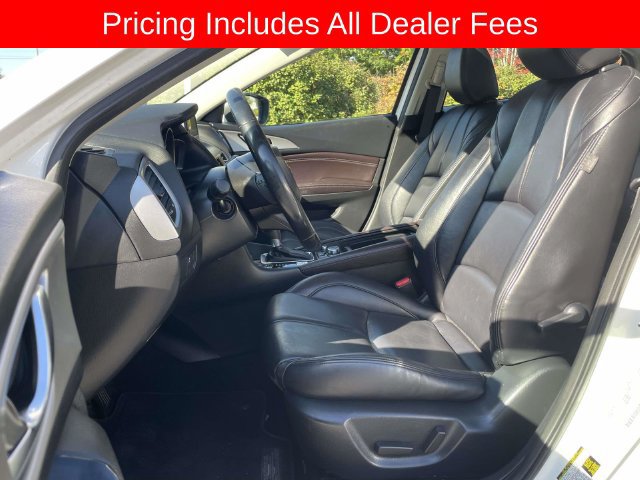 Used 2017 MAZDA MAZDA3 Touring w/ Popular Equipment Package FWD image 21