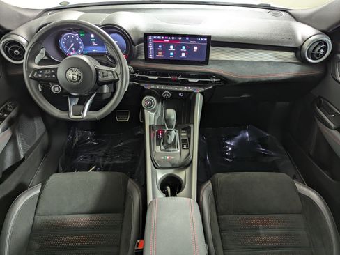 Used 2024 Alfa Romeo Tonale Veloce w/ Active Assist Package image 10
