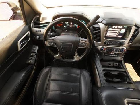 Used 2018 GMC Yukon Denali RWD image 25