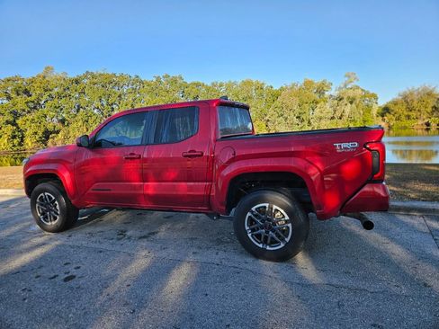 Certified 2024 Toyota Tacoma TRD Sport image 3