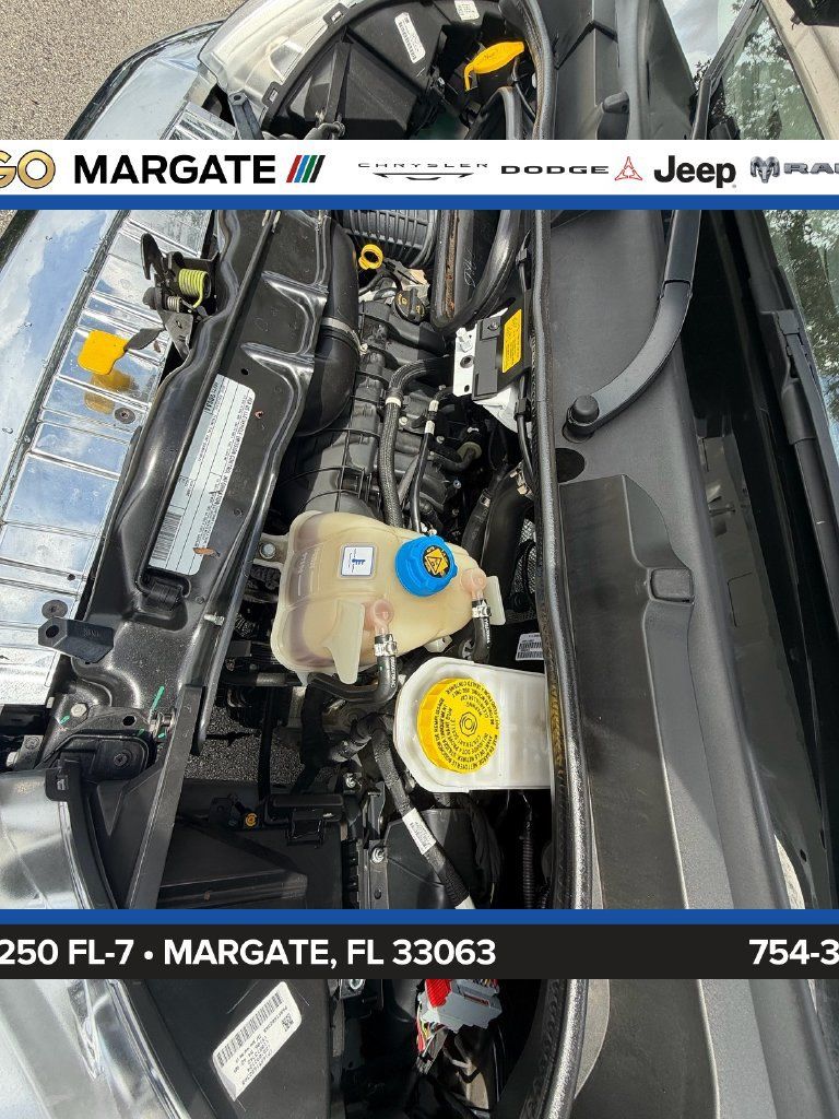 Used 2025 RAM ProMaster 2500 w/ U-Haul Equipment Group FWD image 20