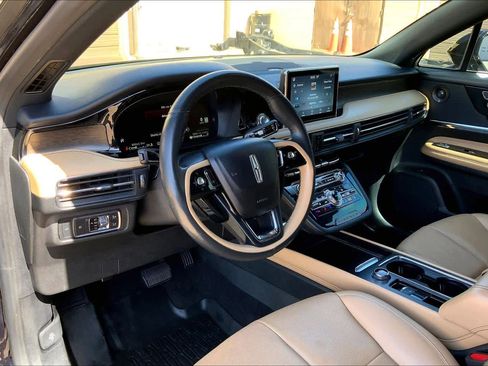 Used 2021 Lincoln Corsair Reserve w/ Equipment Group 201A FWD image 18