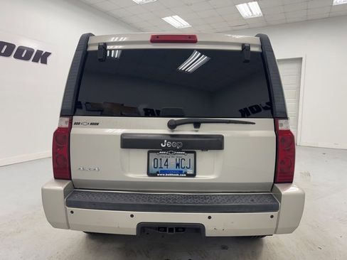 Used 2009 Jeep Commander Sport image 6