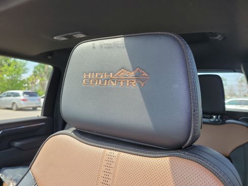 Used 2024 Chevrolet Silverado 3500 High Country w/ Technology Package AWD/4WD image 24