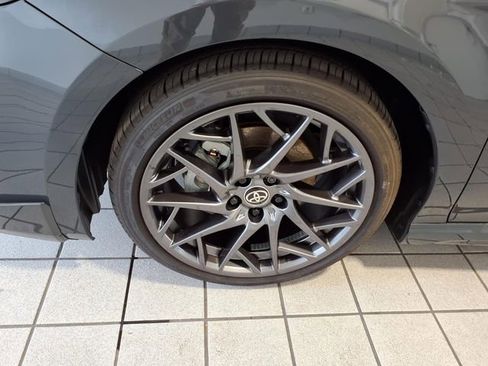 Used 2025 Toyota Camry XSE FWD image 5