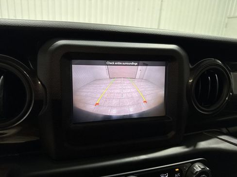 Used 2021 Jeep Wrangler Unlimited Sport AWD/4WD image 15