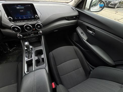 Used 2025 Nissan Sentra SV FWD image 29